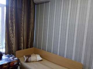 Хостелы Hostel AC 1 Ужгород Трехместный номер эконом-класса-4